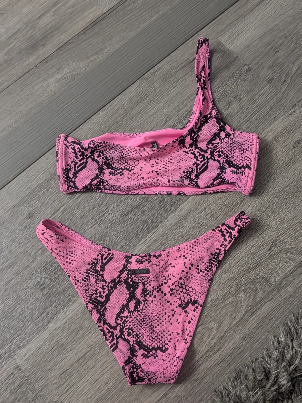 triangl swimwear Pink Snake-Print One-Shoulder Bikini